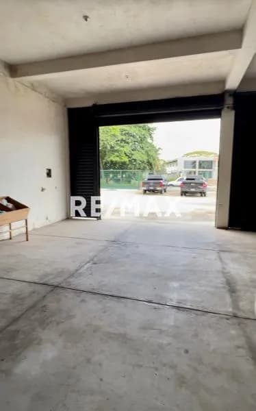En venta local comercial la pedrera , troncal 005, carretera nacional