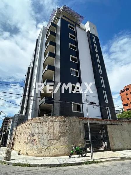 EN VENTA APARTAMENTO EN LA SOLEDAD, RESD. EPIC (OBRA GRIS)
