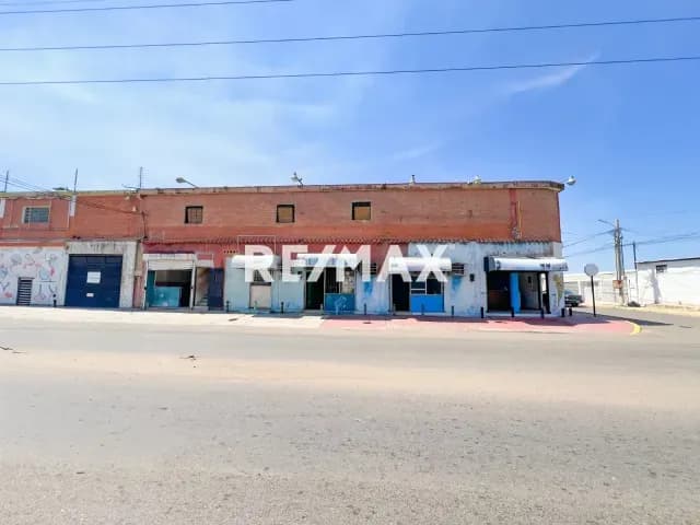 Local comercial multipropósito en venta en la Urbanización Monte Claro, Maracaibo