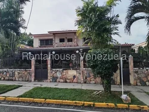 Teresita Luigi Vende Casa En Trigal Centro, Cerca A Colegios, Super Mercados, Farmacias Y Autopista 25-8837 Abril13