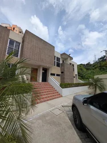 Townhouse Obra Blanca En Mañongo Res Villas Altos Aricagua Ls