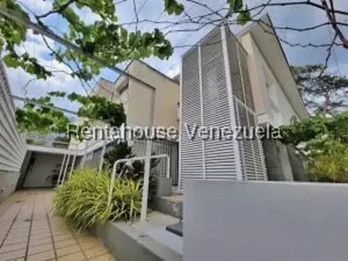 Casa En Alquiler. La Floresta. Mls 26-4442