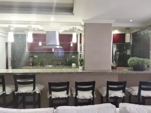 Vende Lujoso Apartamento Amoblado En Resd. Nivica Ubicado En Zona Centrica De Maracay Av. Miranda Con Av. Fuerzas Aéreas Estado Aragua 022js