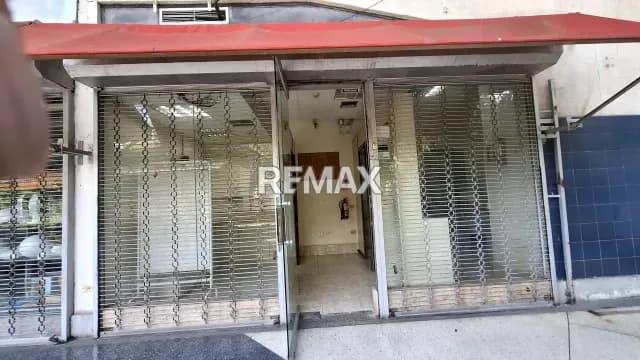 Local Comercial en el C.C. Zoológico de Caricuao, ideal para tu emprendimiento