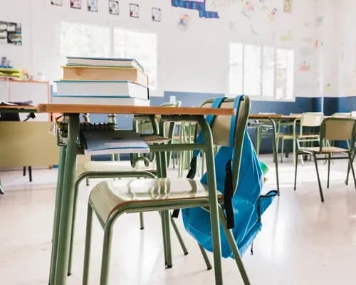 Colegio Privado Desde 1er Grado Hasta 5to Año De Educación Media General