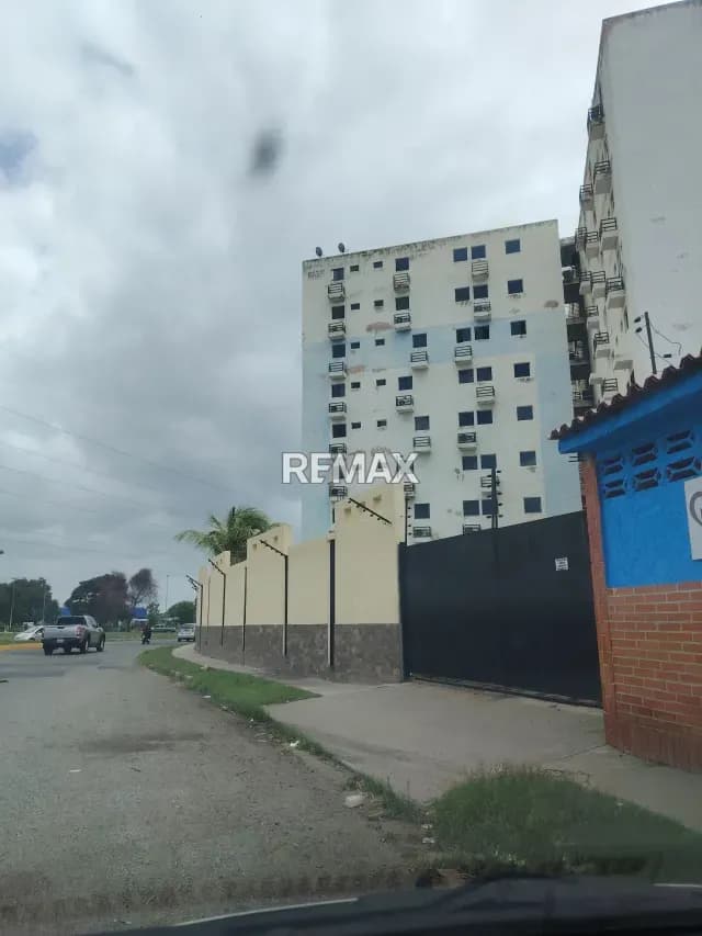 Apartamento en Paraparal Av. Principal Res. San Judas Tadeo
