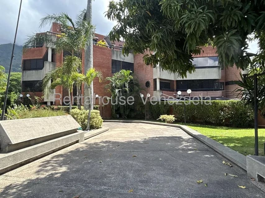 Apartamento (1 Nivel) en Alquiler en Los Palos Grandes, Distrito Metropolitano
