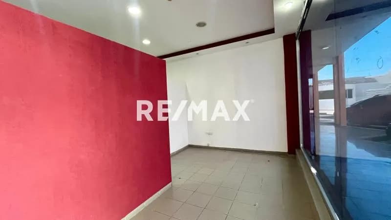 Local en Venta Puerta Maraven.