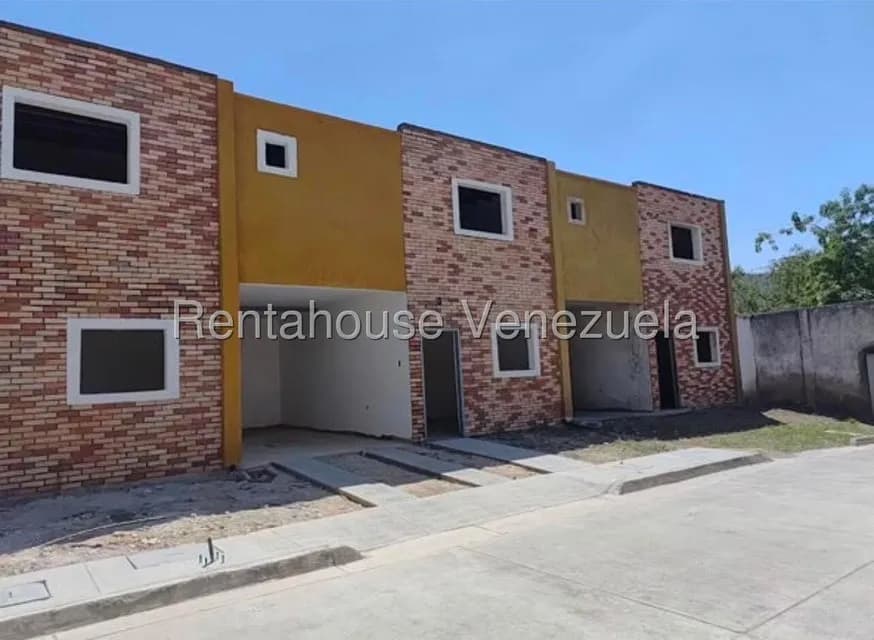 Townhouse (Duplex) en Venta en Valle Fresco, Aragua