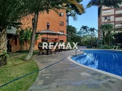 Apartamento 188m 4H4B4P1M ubicado. En Los Chorros. Vista al Ávila