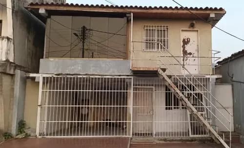 Venta De Casa De 2 Plantas Con Anexo Con Entrada Independiente. San Diego.