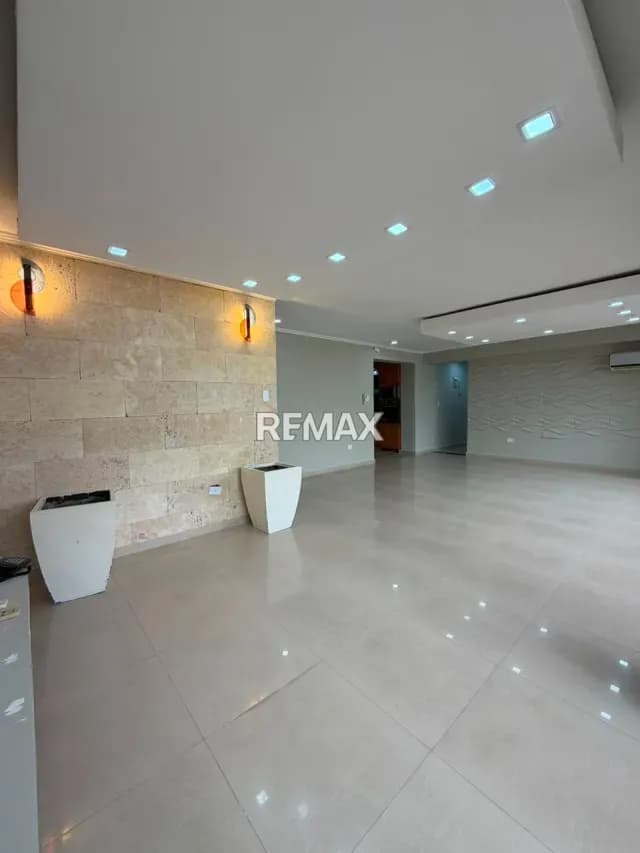 EN VENTA APARTAMENTO EN CALICANTO