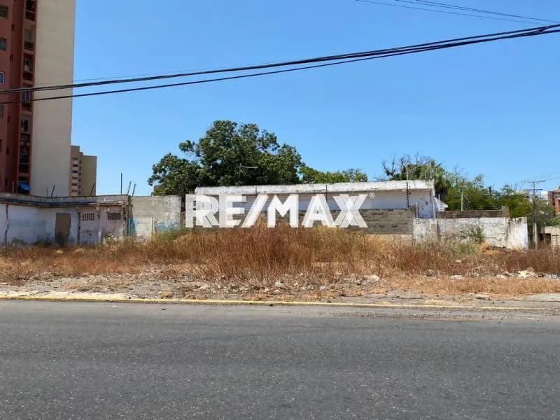 Terreno en Venta Avenida 3Y con Calle 71