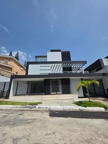 Casa Amplia Y Moderna De 3 Niveles En Venta En El Parral, Conjunto Cerrado - Atmlf