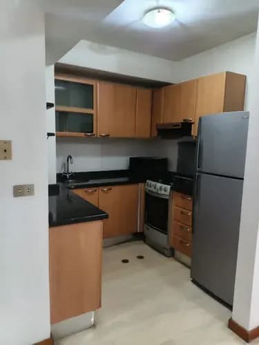 Alquilo Apto. De 70 M2, Amoblado, 2h, 1 1/2b, 2pe, Ref. 1.000 - Urb. Campo Alegre Solo Cliente Directo