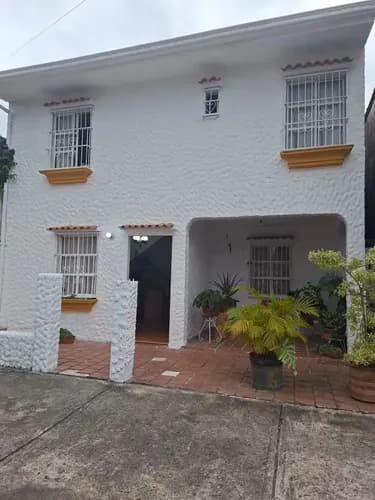 Xv, En Venta Casa Bifamiliar Ubicada En Palmira, Patiecitos