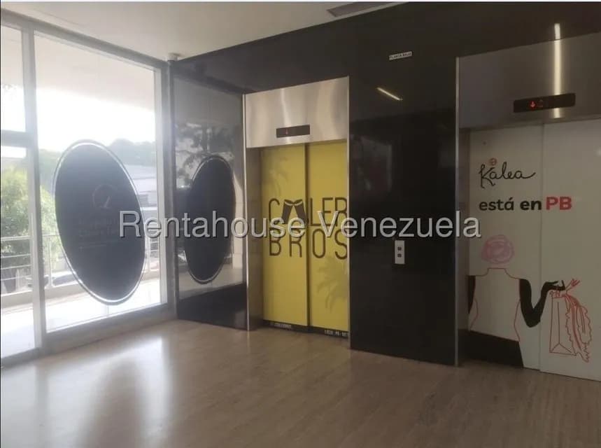 Comercial (Oficina) en Venta en La Viña, Carabobo