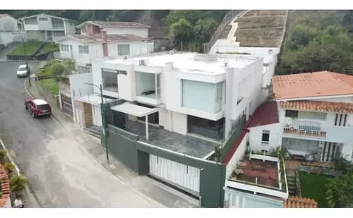 Casa En Venta: Urb. Los Castores, San Antonio De Los Altos.