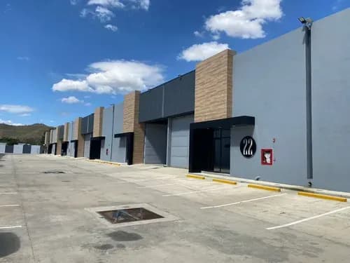 Dt Galpones A Estrenar En El Conjunto Cerrado Más Exclusivo De Toda La Z. Ind. Castillito (a Sólo 1 Km Del Distribuidor Divenca). 25 Galpones De 470 M2 (de Ser Necesario Se Pueden Integrar Varias U