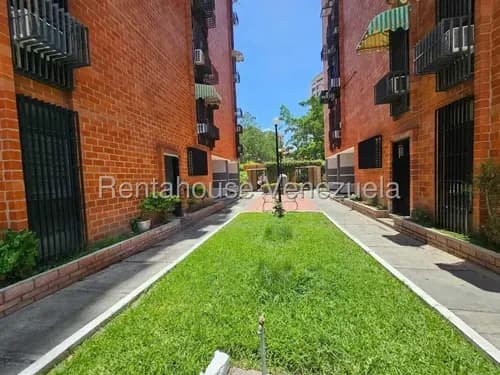 Asg Lindo Apartamento En Venta En Urb San Jacinto Piso Bajo Las Aves 26-19400