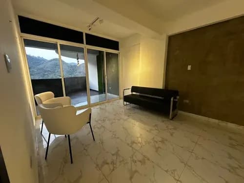 Apartamento Semi Amoblado Con Pozo Y Planta 100%. Res. Royal Palace, El Parral. Agente: Yraima Tovar