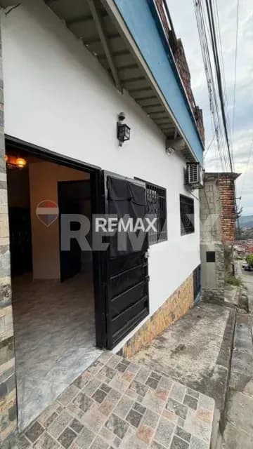SE VENDE APARTAMENTO EN BARRIO ALIANZA