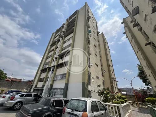 Se Vende Apartamento En Turmero Resd. Candy 92mts, 3hab, 2ban,1pe. Remodelado. Cocina Empotrada, Banos Con Acabados De Primera. 005js