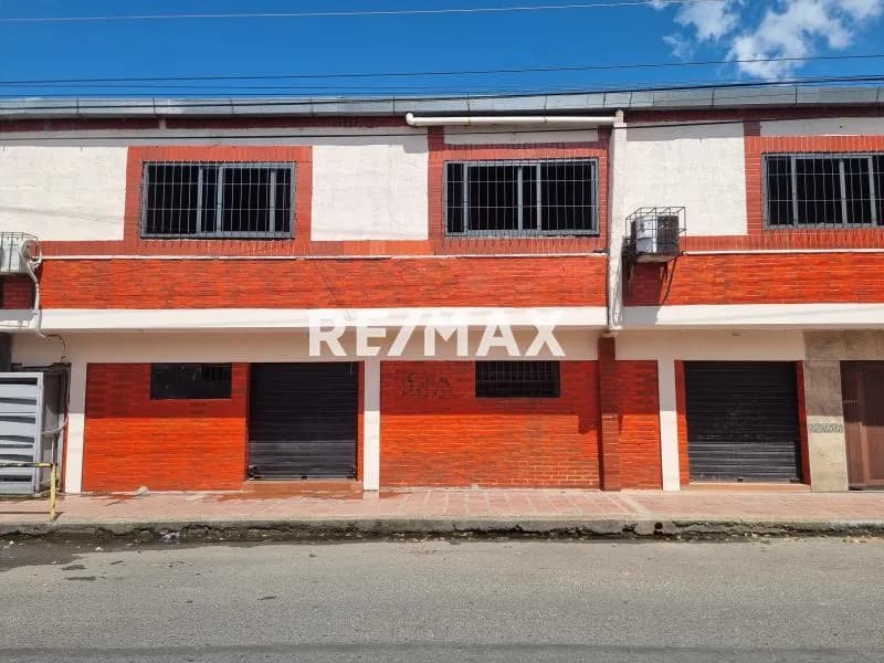 SE ALQUILA LOCAL EN UBICACIÓN CENTRICA CENTRO COMERCIAL LAS MOROCHAS ACARIGUA PORTUGUESA