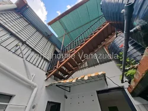 Casa En Venta Para Remodelar Los Chorros-yz-cod.26-13263