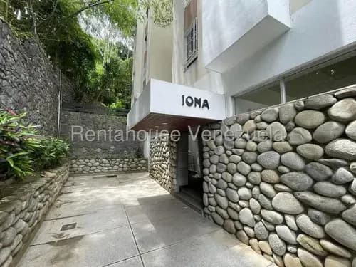 Venta En Sebucán: Espectacular Apto De 106m2 Al Pie Del Ávila. Clima De Montaña, 3 Hab, 2 Baños, Pisos De Parquet, 1 Puesto. Edificio Impecable Con Vigilancia Privada. ¡confort Y Tranquilidad!