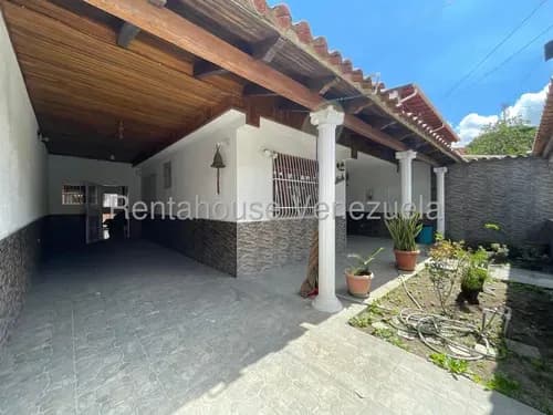 Casa En Venta En Urbanización Privada En La Victoria 4 Habitaciones 3 Baños Excelente Condominio Agua Seguridad Lista Para Firmar Nela 26-11429
