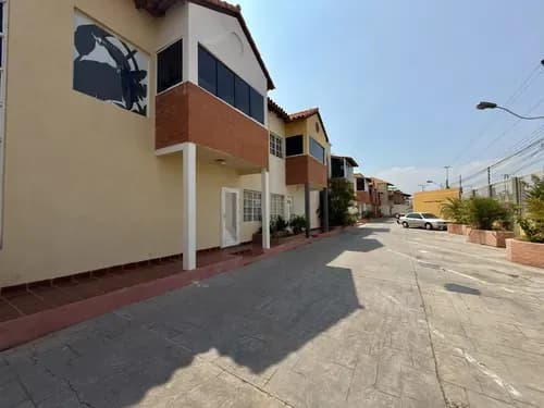 Town House En Morena Clara Nueva Barcelona