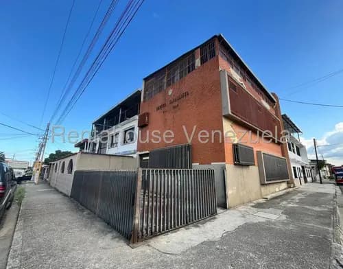 En Alquiler Iinm 25-10265, Amplio Edificio Comercial Ubicado En Santa Rosa, Este Inmueble Es Ideal Para Oficinas, Consultorios, Centros De Capacitación