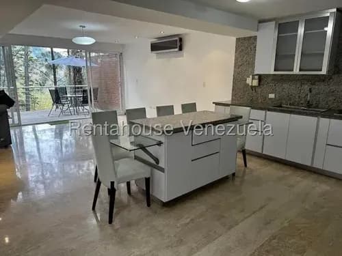 Agradable Townhouse De 139 M2 Se Distribuye En Tres Niveles, Combinando Funcionalidad Y Confort A Solo 2 Minutos Del C.c. Lomas De La Lagunita