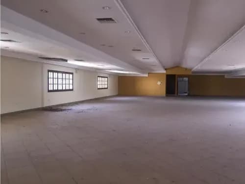 En Alquiler Local Comercial En Mañongo De 4700 M2. Tcl 556100