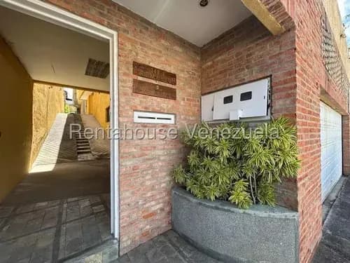 Ir // Casa En Venta - Urbanizacion Miranda // Mls #26-4111