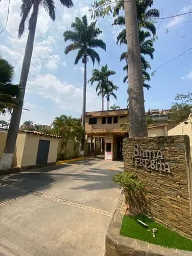 Np Penthouse En Mañongo, Residencias Santa Teresita, Naguanagua Código 321988
