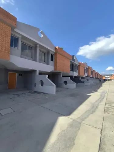 Town House En Obra Gris Con Excelente Ubicacion En Residencias Santa Cruz San Diego. St