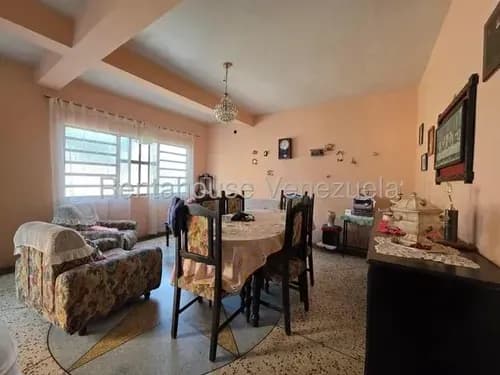Casa En Venta En Agua Blanca Valencia Mm Carabobo Amplios Espacios Oportunidad De Inversion