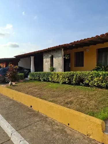 Yn En Venta Bella Casa En La Urb.parque Residencial Campestre La Cumaca San Diego Conjunto Privado 505 Mts De Terreno 324 Mts De Construcción 4 Habitaciones 3 Baños Completos Sala / Comedor Fa