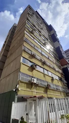 Apartamento De 127 M2 En Venta En Palma Real, Naguanagua.