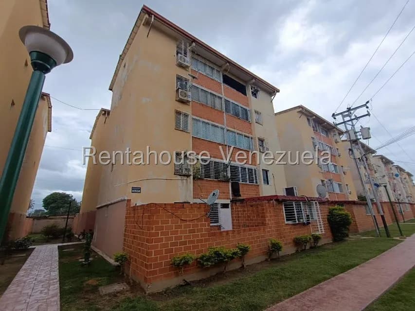 Apartamento (1 Nivel) en Venta en Parque Residencial Santa Rita, Aragua