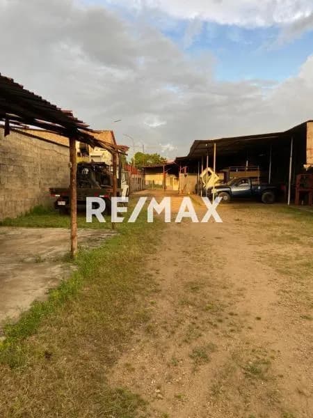 Se vende Galpon