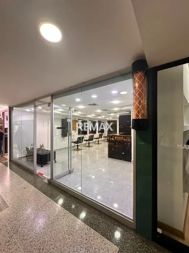 Local en alquiler c.c. las americas.
