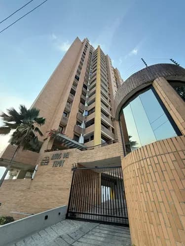 Apartamento En Venta En Las Chimeneas. Residencias Altos Del Tepuy. La