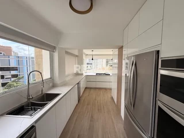 ALQUILER APARTAMENTO EXCLUSIVO EN ALTAMIRA