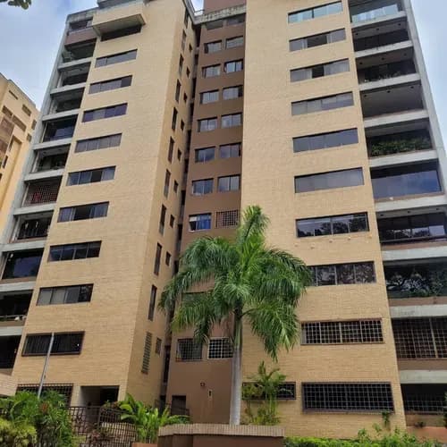 Cerro Verde Calle Llano Verde , Se Alquila Amplio Y Confortable Apartamento De 210 Mts P7l