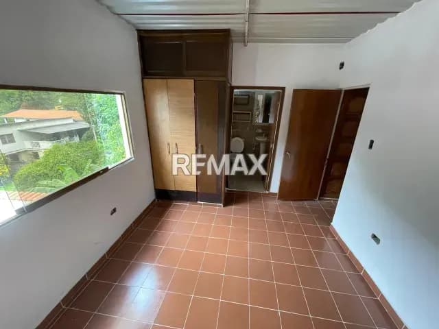 En Alquiler Bello Apartamento tipo Estudio Sector el Cucharito, Quinta la Esmeralda Valera.