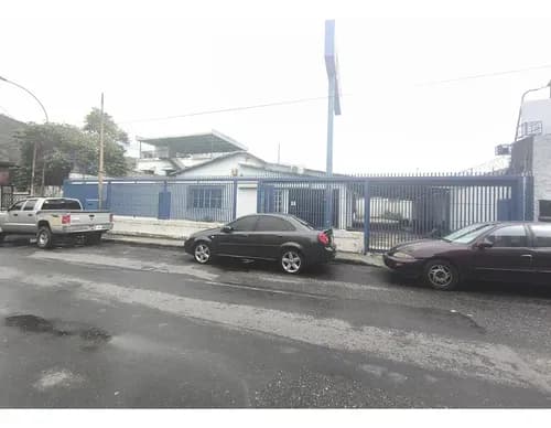 Se Ofrece En Venta Excelente Local Comercial Estrategicamente Ubicado En Guarenas