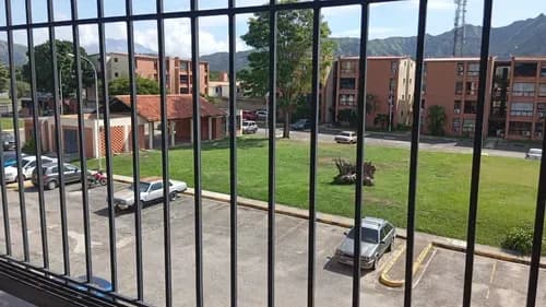 Eli Juarez Ofrece En Alquiler . Apartamento En Urb. El Remanso. San Diego Conjunto Residencial Las Aves (frente Al Boulevar Del Remanso) 56 M2 Semiamoblado 2 Habitaciones Con A/a 1 Baño Sala C